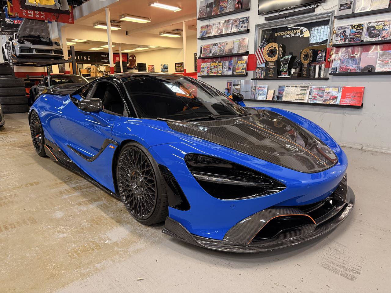 Used 2022 McLaren 720S Performance RWD image 8
