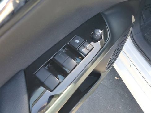 Used 2022 Toyota Prius Prime XLE FWD image 20