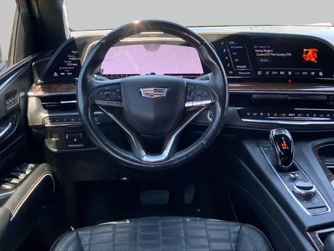 Used 2023 Cadillac Escalade Sport Platinum AWD/4WD image 6