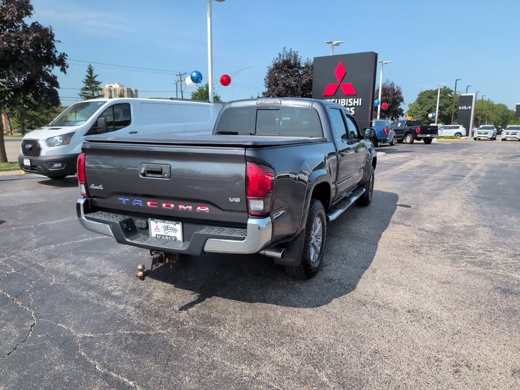 Used 2019 Toyota Tacoma SR5 AWD/4WD image 7