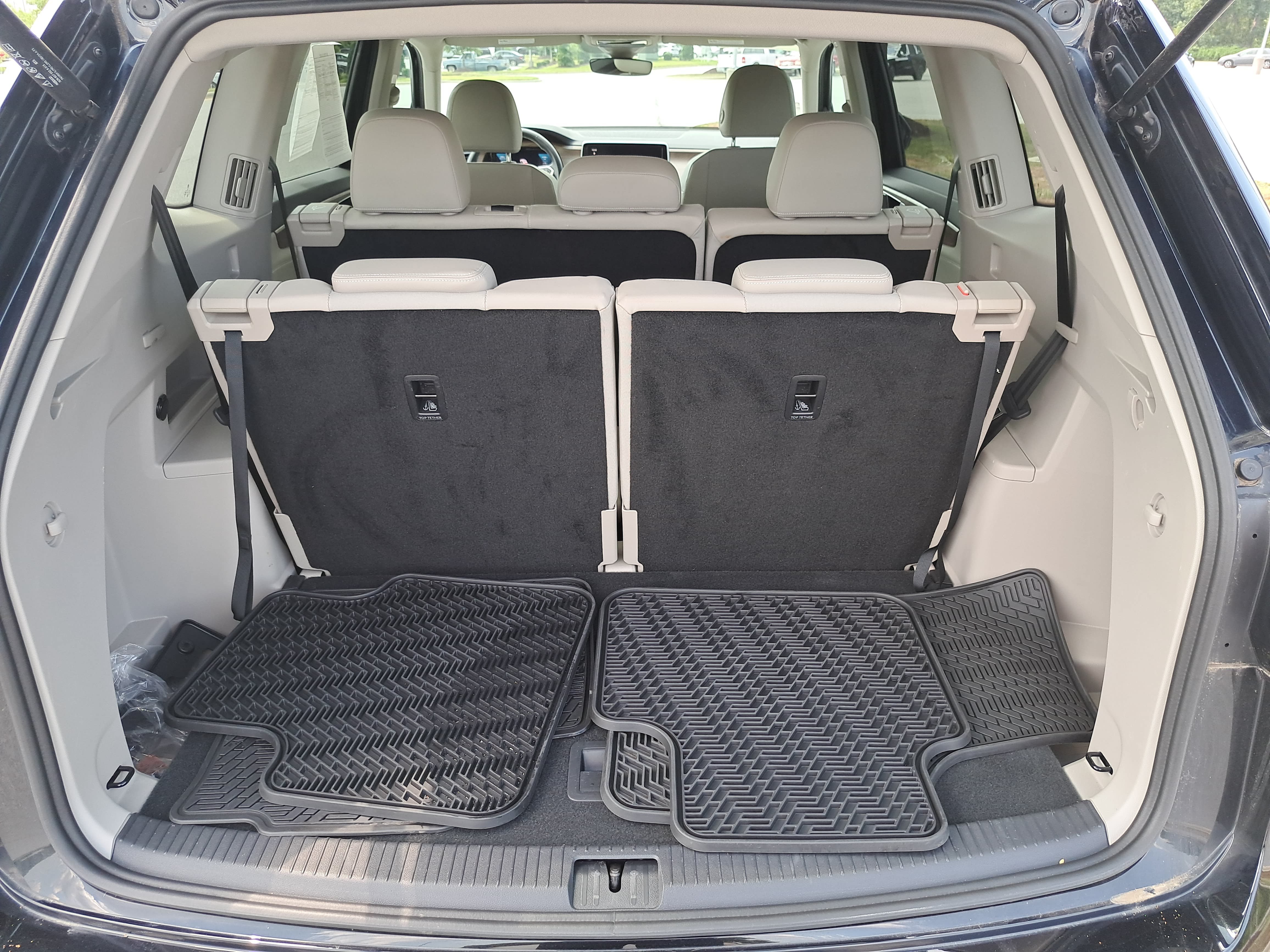 Certified 2025 Volkswagen Atlas SE FWD image 13