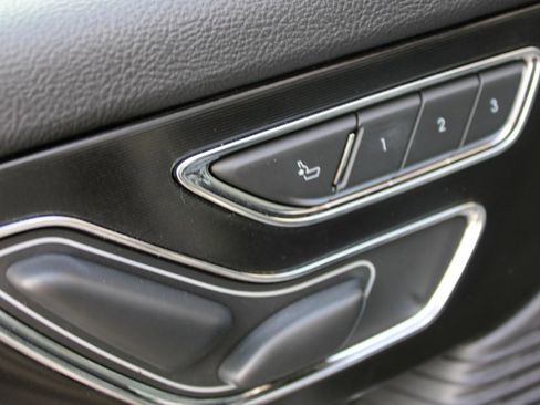 Used 2022 Lincoln Corsair Reserve w/ Elements Package image 17