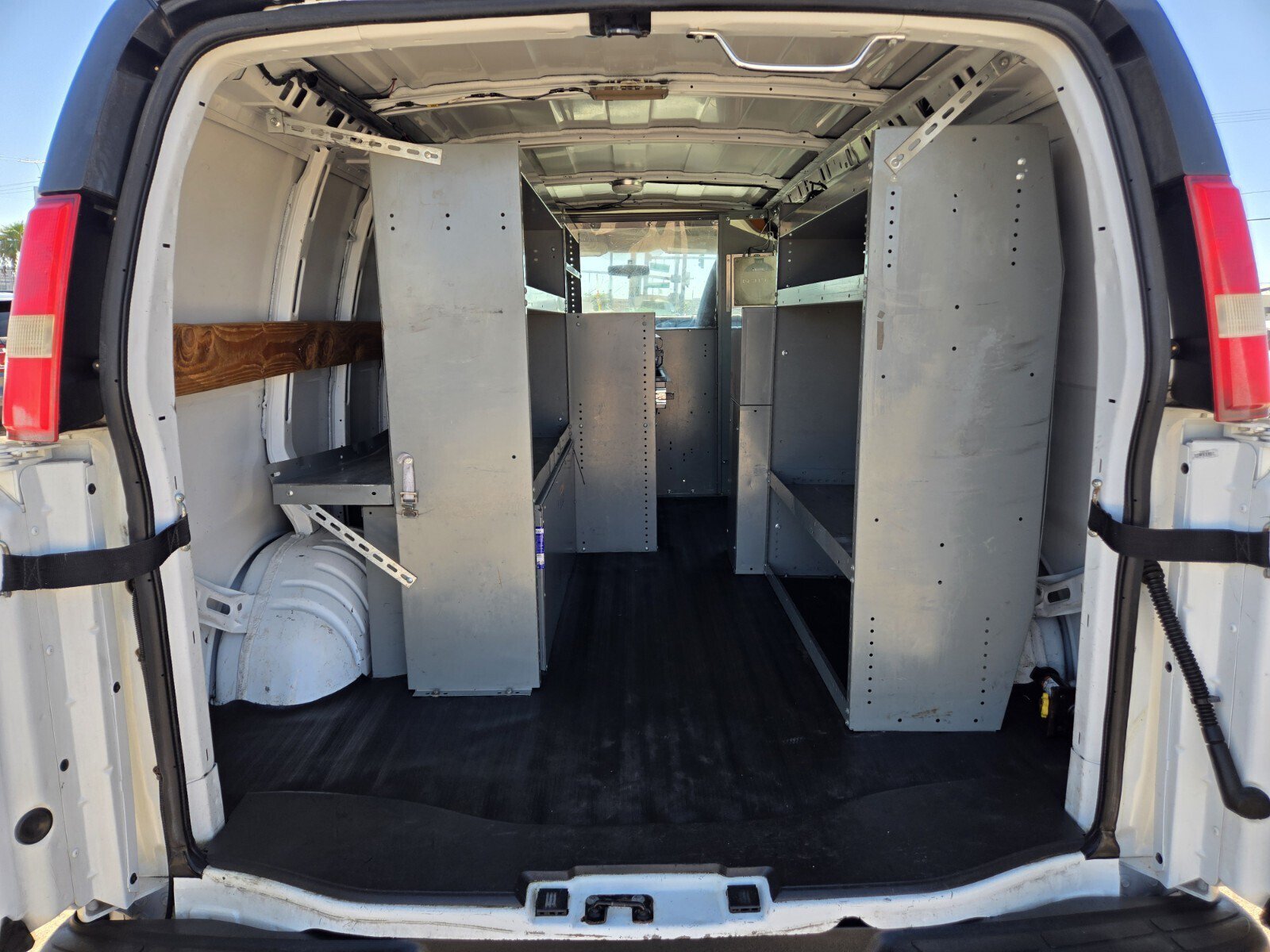 Used 2012 Chevrolet Express 2500 w/ Cold Climate Package RWD image 10