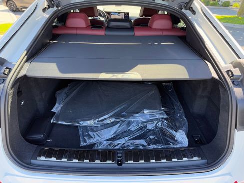 New 2026 BMW X6 M60i image 16