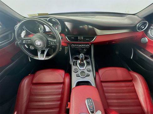 Used 2021 Alfa Romeo Giulia Ti Sport image 10