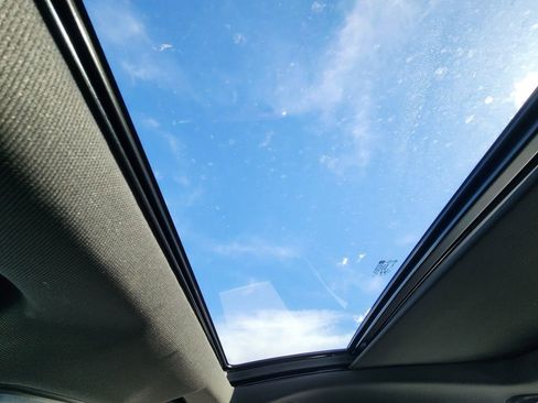 Used 2019 Buick LaCrosse Avenir w/ Driver Confidence Package II image 28