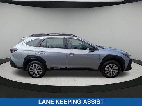 Certified 2025 Subaru Outback AWD/4WD image 2