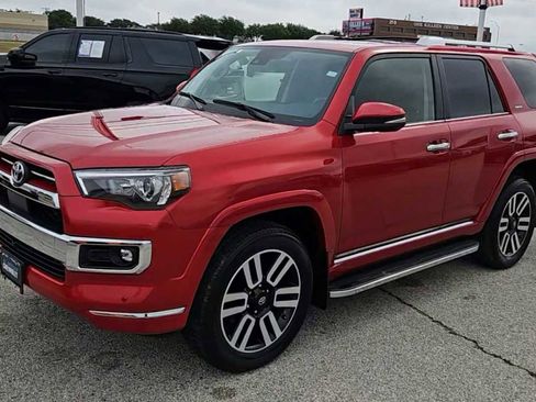 Used 2024 Toyota 4Runner Limited AWD/4WD image 4