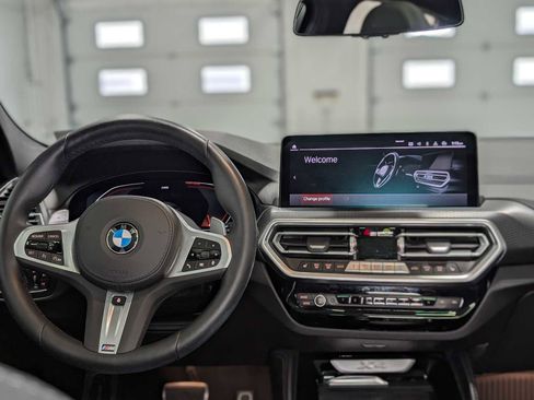 Used 2023 BMW X4 xDrive30i w/ M Sport Package image 16
