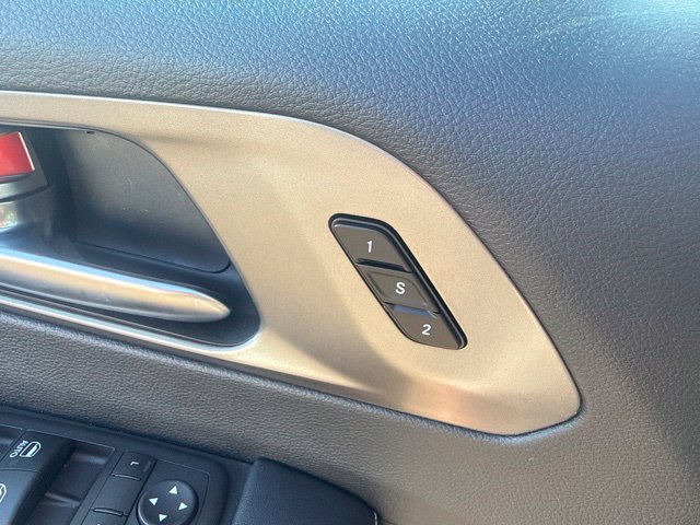 Used 2025 Chrysler Pacifica Select FWD image 17