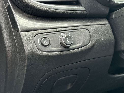 Used 2018 Buick Encore Preferred FWD image 4