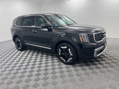 Used 2023 Kia Telluride S w/ S Sunroof Package