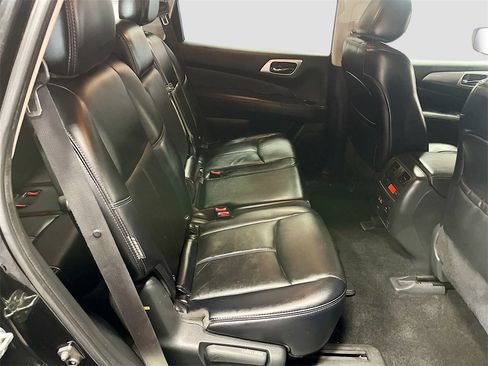 Used 2019 Nissan Pathfinder SL image 28
