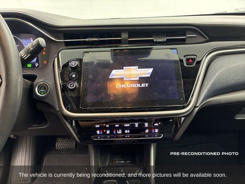 Used 2022 Chevrolet Bolt EUV Premier w/ Sun & Sound Package FWD image 15