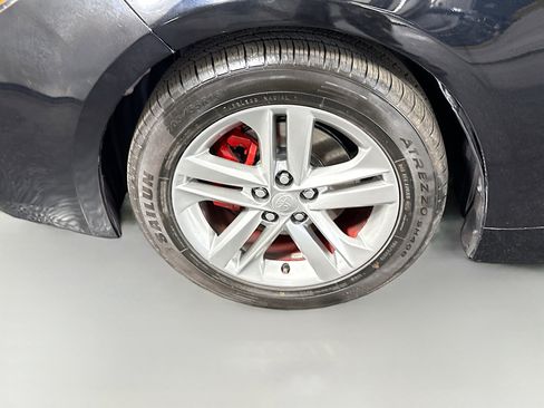 Used 2019 Toyota Corolla SE image 38