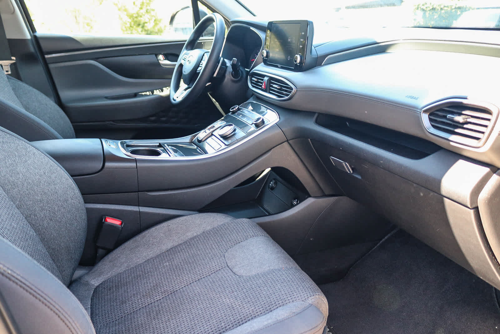 Used 2022 Hyundai Santa Fe SEL FWD image 16
