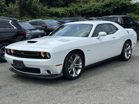 Used 2022 Dodge Challenger R/T image 7