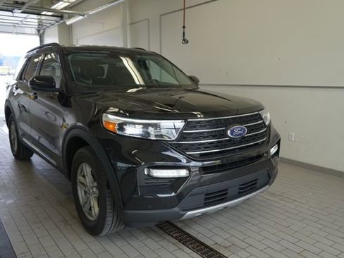 Used 2023 Ford Explorer XLT w/ Equipment Group 202A image 17