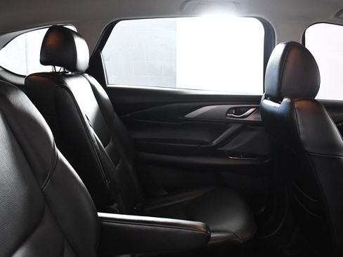 Used 2023 MAZDA CX-9 Touring image 25