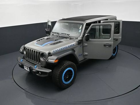 Used 2023 Jeep Wrangler Unlimited Rubicon 4xe w/ Cold Weather Group AWD/4WD image 26