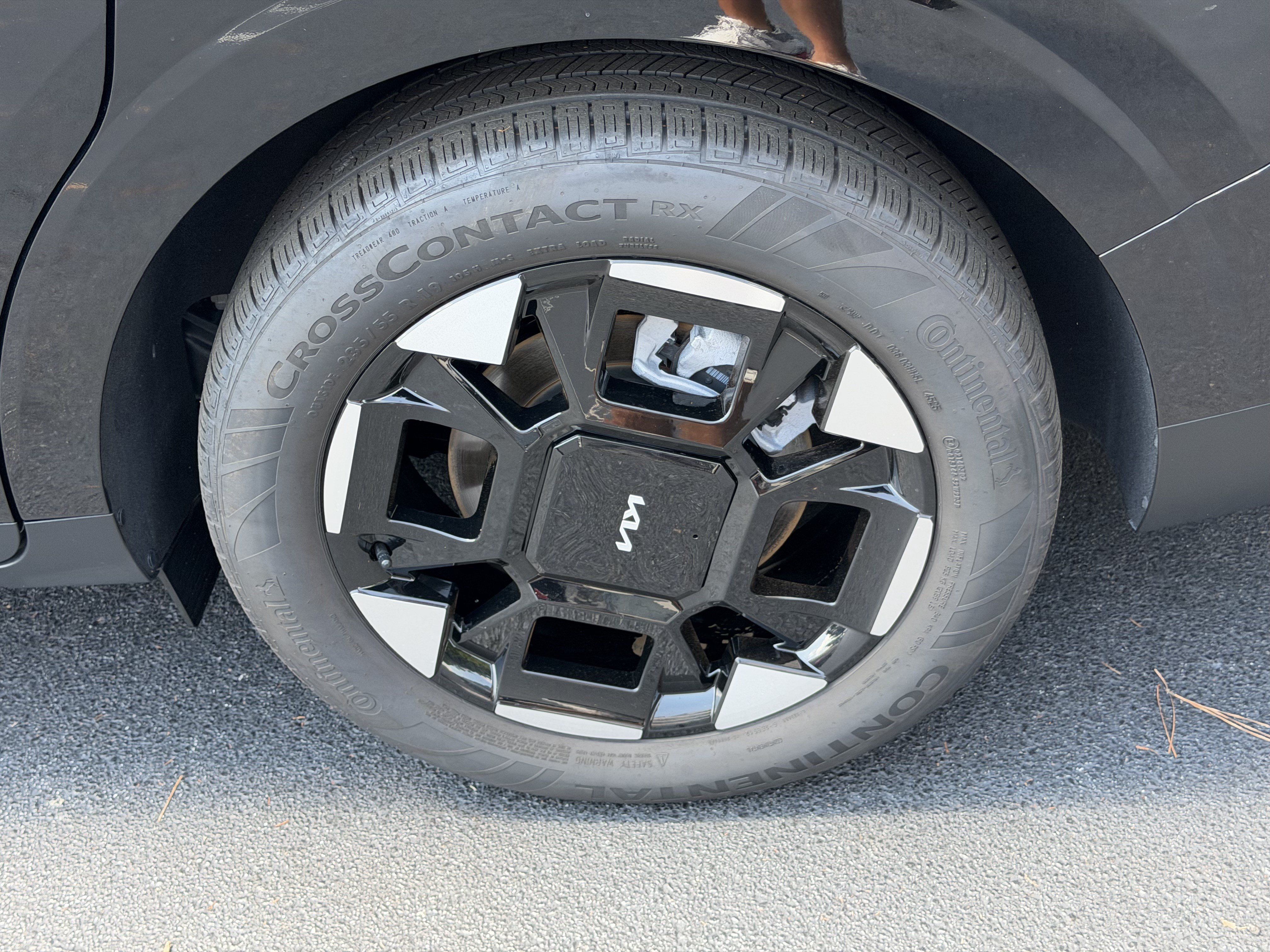Certified 2026 Kia Carnival EX FWD image 18