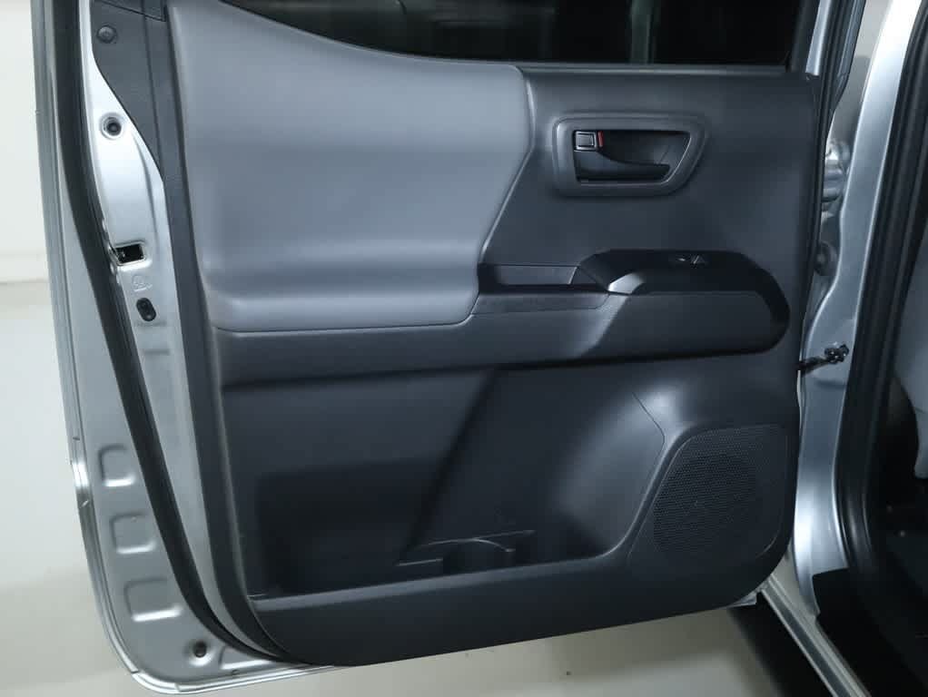 Certified 2023 Toyota Tacoma SR AWD/4WD image 13