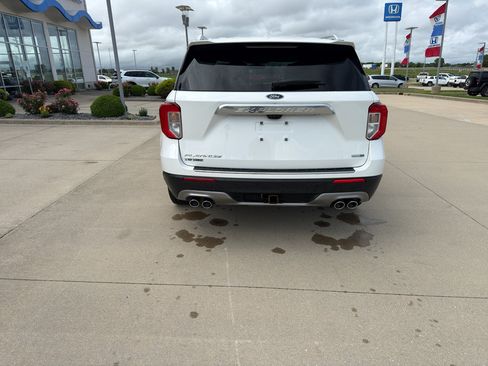 Used 2020 Ford Explorer Platinum w/ Premium Technology Package AWD/4WD image 6