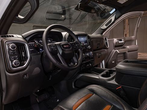 Used 2022 GMC Sierra 1500 AT4 w/ AT4 Premium Package AWD/4WD image 17