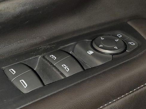 Used 2021 Chevrolet Suburban LS w/ Driver Alert Package image 27