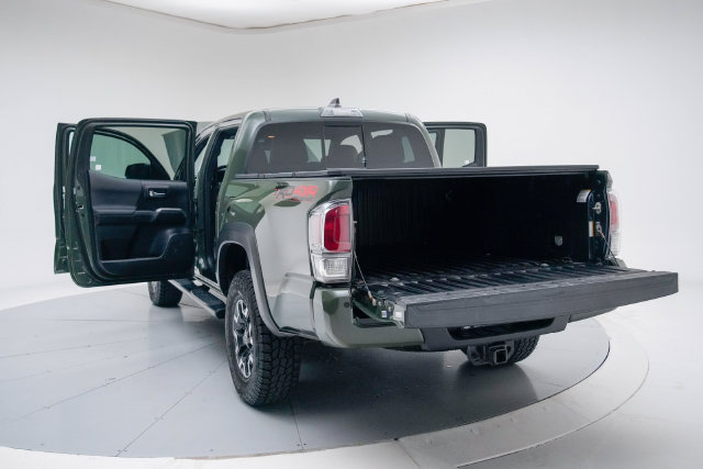 Used 2022 Toyota Tacoma TRD Off-Road w/ TRD Premium Off Road Package AWD/4WD image 19