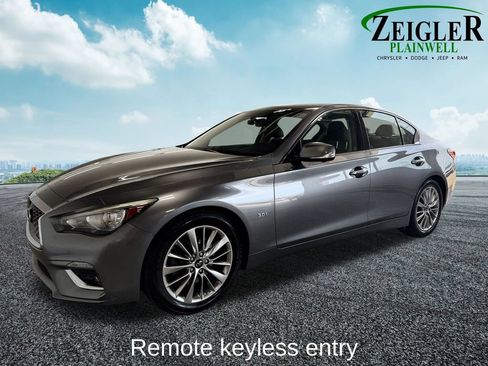 Used 2018 INFINITI Q50 Luxe AWD/4WD image 2
