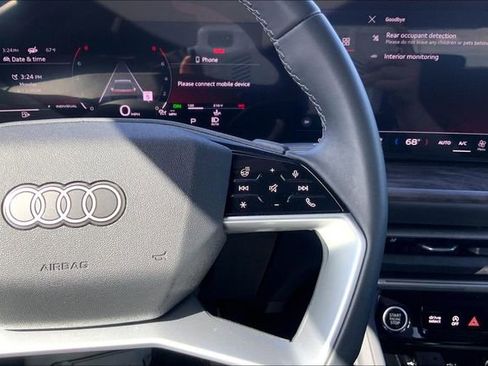 Used 2025 Audi Q5 Premium Plus w/ Premium Plus image 22