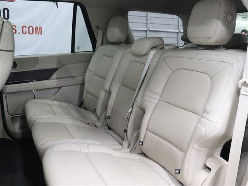 Used 2020 Lincoln Navigator Reserve w/ Equipment Group 201A Reserve AWD/4WD image 16