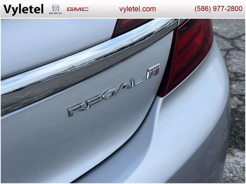 Used 2016 Buick Regal Premium image 10
