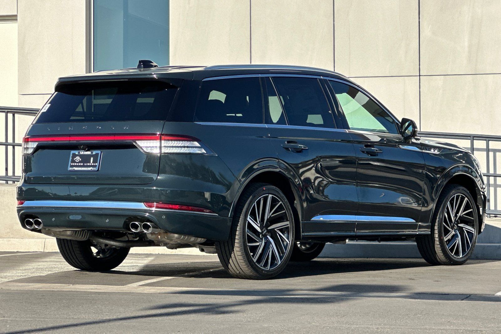 New 2026 Lincoln Aviator Black Label AWD/4WD image 3