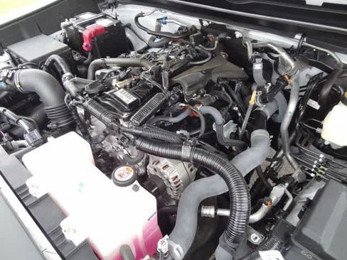 Used 2025 Toyota Tacoma TRD Sport AWD/4WD image 36