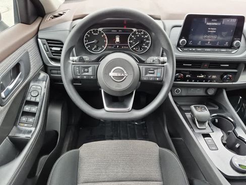 Used 2023 Nissan Rogue SV AWD/4WD image 8