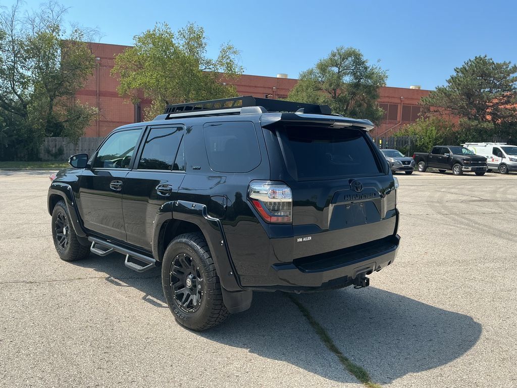 Used 2019 Toyota 4Runner SR5 Premium AWD/4WD image 3