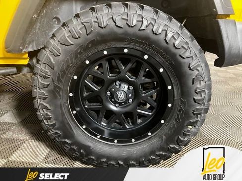 Used 2020 Jeep Wrangler Sport AWD/4WD image 21