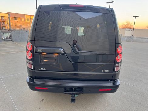 Used 2016 Land Rover LR4 HSE image 4