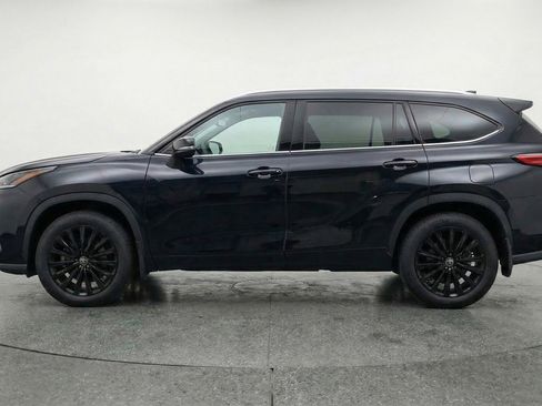 Used 2025 Toyota Highlander XSE image 4