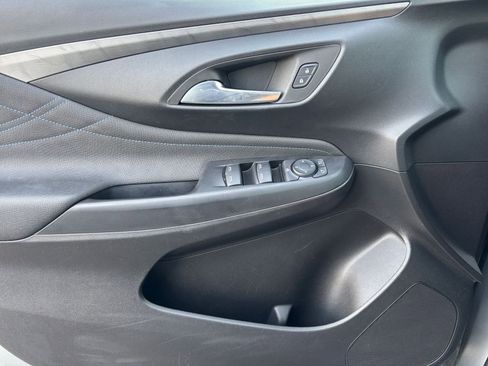 Used 2025 Buick Envista Sport Touring image 18