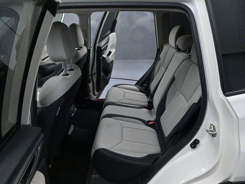 Used 2021 Subaru Forester AWD/4WD image 28