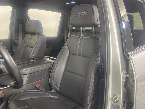 Used 2020 Chevrolet Silverado 2500 High Country w/ Technology Package image 23