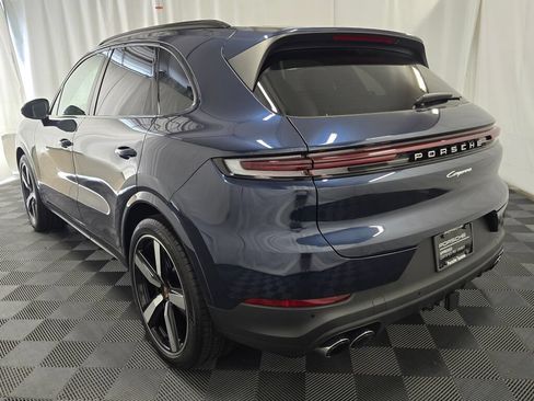 Certified 2026 Porsche Cayenne AWD/4WD image 3