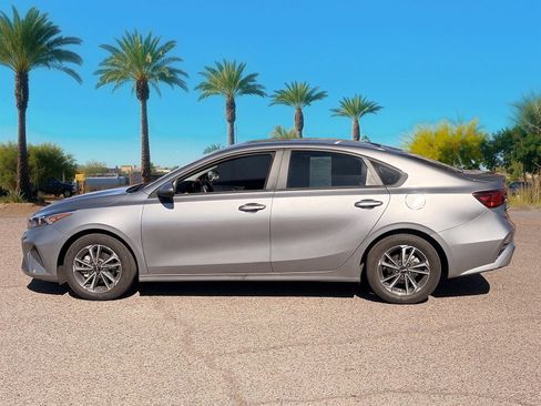 Used 2024 Kia Forte LXS w/ LXS Technology Package FWD image 2