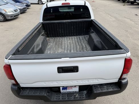 Used 2018 Toyota Tacoma SR RWD image 17