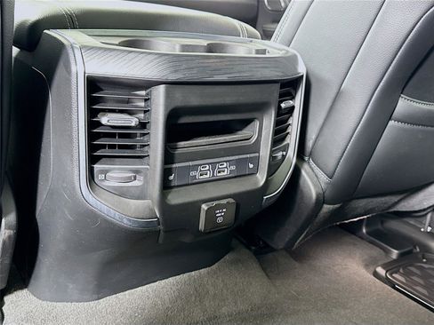 Used 2024 RAM 1500 Laramie AWD/4WD image 19