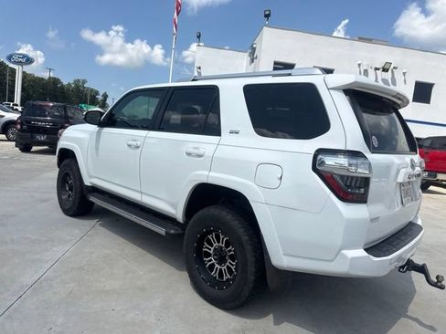 Used 2017 Toyota 4Runner SR5 Premium RWD image 21