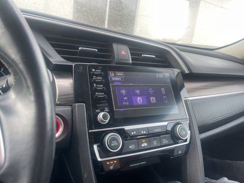 Used 2020 Honda Civic EX image 18